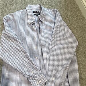 Kirkland Signature Men's Checkered Shirt in White and Blue